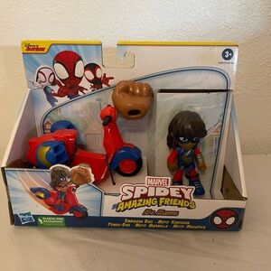 Marvel Spidey Amazing Friends Kamala Khan Moto Adventure Playset - Red/Blue